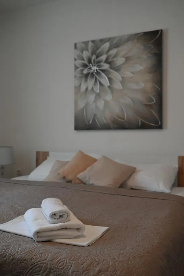 Apartman Ariana Selce 0*,  Croatia
